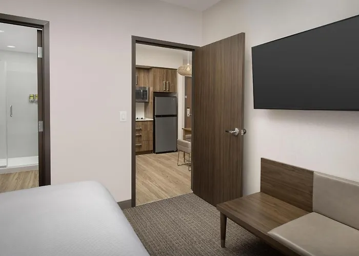 Two-Bedroom King Suite
